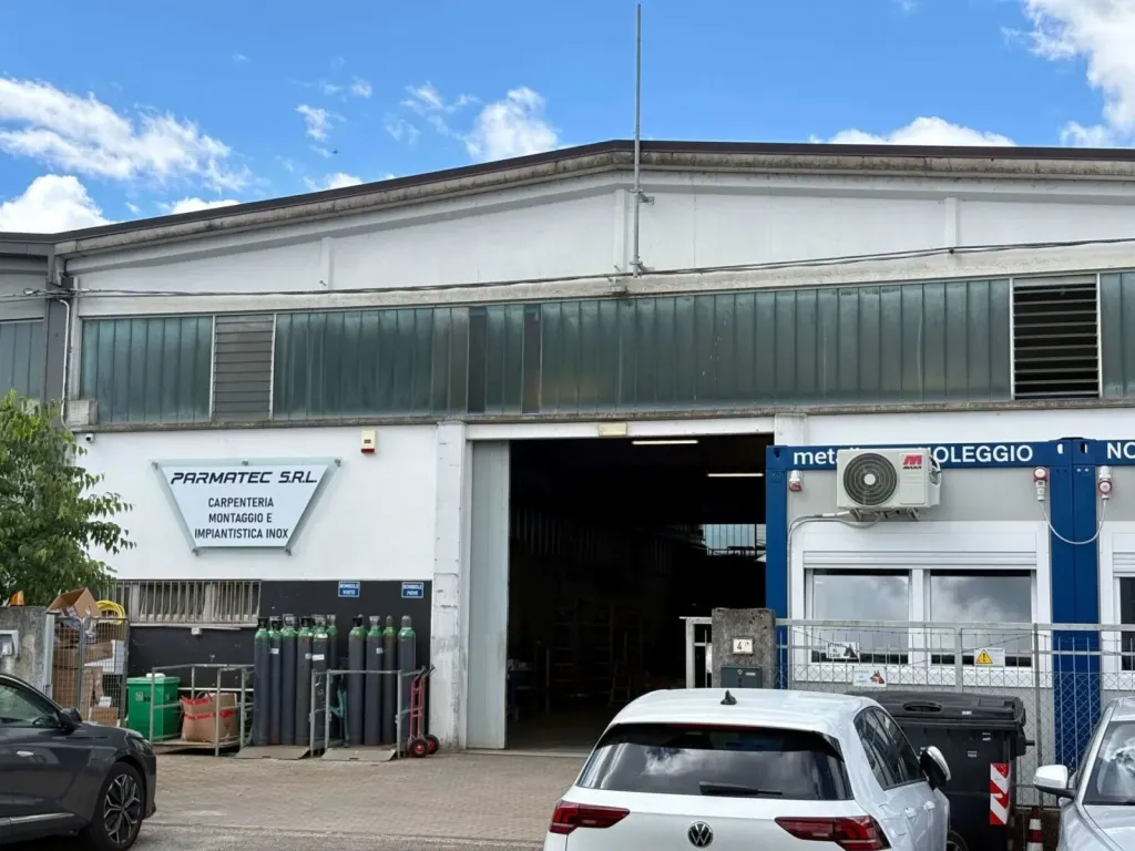 Home 9 Esterno della sede operativa Parmatec a Pilastro di Langhirano