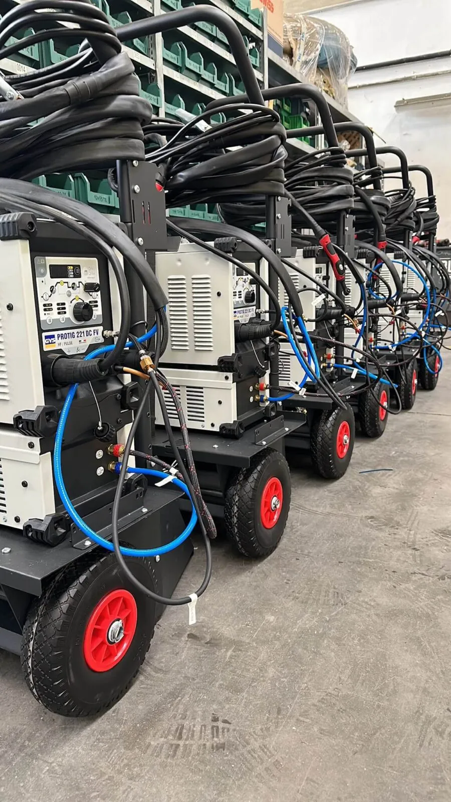 Officine mobili: assistenza inox nel tuo stabilimento 3 generatori per saldatrici mobili